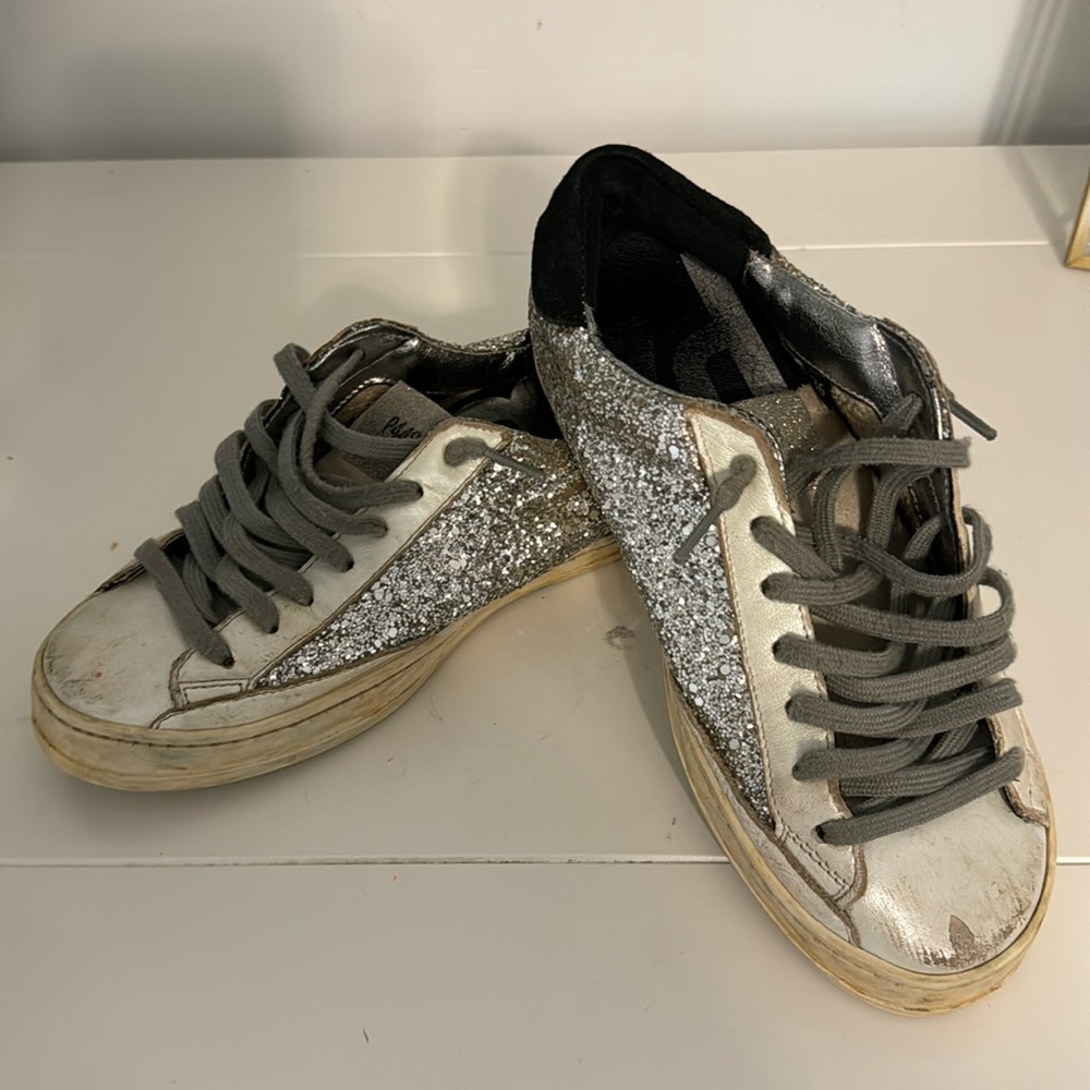 P448 sparkly tennis shoes size 36. Well worn but cute for going out